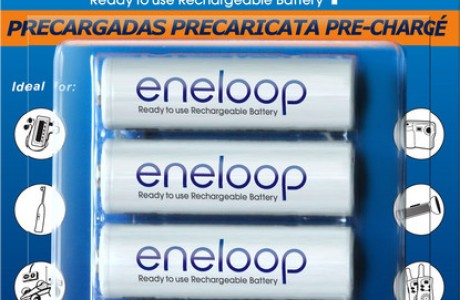 Panasonic eneloop 4 AA batteries